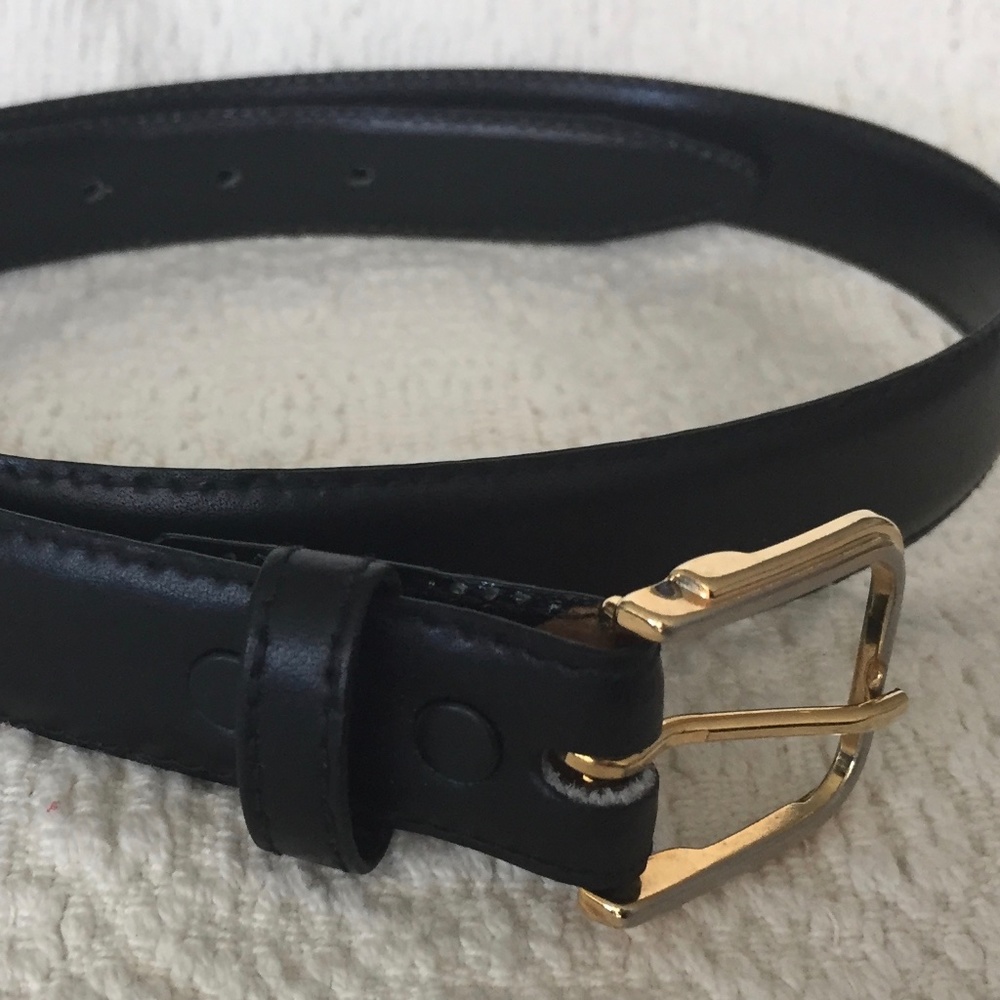 Woman's black leather belt